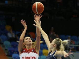 A Milliler Galibiyetle Başladı