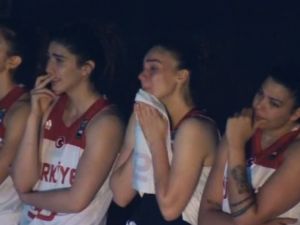 Kadın Basketbolcuları Gözyaşlarına Boğan Sürpriz