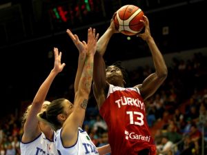 A Milli Kadın Basketbol Takımı Çeyrek Finalde