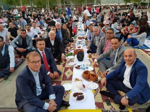 Zürih’te Açık Hava İftarı