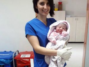 Tam 4 Kilo 750 Gram Olarak Doğdu