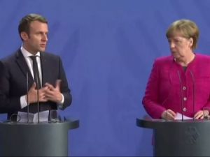 Macron Ve Merkel, Brüksel’de Bir Araya Geldi