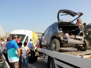 6 Araç Birbirine Girdi: 3 Yaralı