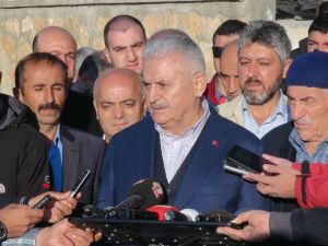 Yıldırım, Bayram Namazını Erzincan’daki Kayı Köyünde Kıldı