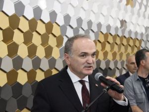 "İşsizliğin Azalması İçin Türkiye’nin Büyümesi Lazım"