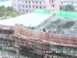 Beton Yığını İşçileri Böyle Yuttu