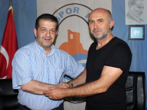 Pazarspor Teknik Direktör Metin ile Sözleşme İmzaladı