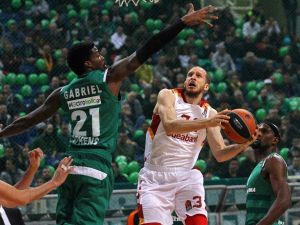Kenny Gabriel Panathinaikos’ta Kaldı