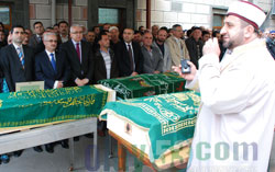 Belediye Eski Başkanı Defnedildi VİDEO İZLE