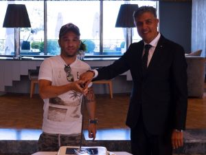 Valbuena’ya Hoşgeldin Pastası