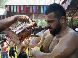 Kırkpınar Pehlivanları 2 Ton Zeytin Yağıyla Yağlanacak