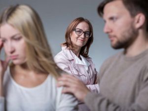 Anneler Dikkat: Çocuğunuza Bağımlı Olabilirsiniz !