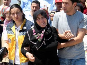 Şehit Annesi: Ben Gideyim Yavrumun Yanına