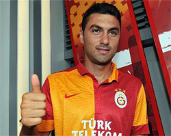 Galatasaray, Burak Yılmaz’ın Sözleşmesini Uzattı