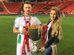 Barry Douglas, İngiltere’ye Transfer Oldu