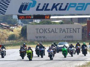 Türkiye Pist Şampiyonası 2. Ayak Yarışı Yapıldı