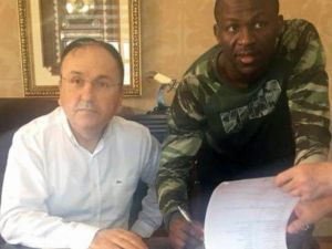 Everton’dan Türkiye’ye: İmzayı Attı