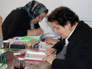2 Milyon 482 Bin Kişi Okuma Yazma Bilmiyor