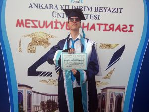 Asperger Sendromlu İlk Üniversite Mezunu