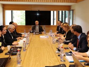 Akıncı Müzakere Heyeti İle Bir Araya Geldi