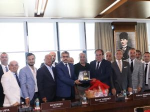 Kulüplerden Başkan Demirören’e Ziyaret