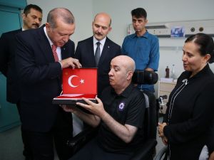 Erdoğan’dan Darbeciler Tarafından Vurulan Aslan’a Ziyaret