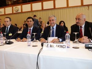 Kıbrıs Konferansı Devam Ediyor