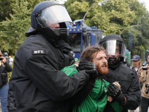 Hamburg Yanıyor