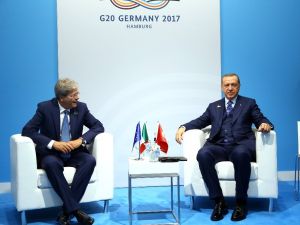 İtalya Başbakanı Gentiloni’yle Görüştü