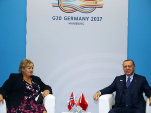 Norveç Başbakanı Solberg’iyle Görüştü