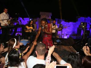 Buika’dan Ay Işığında Muhteşem Konser