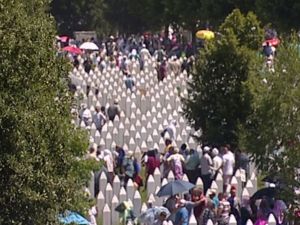 Srebrenitsa Katliamı Kurbanları Anıldı