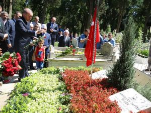 Erdoğan Karacaahmet’te Şehitleri Ziyaret Etti