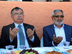 Bakan Yılmaz’dan Şehit Ailelerine Ziyaret