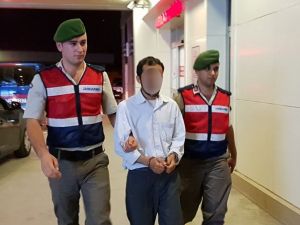 Otobüsteki Bayrağı İndrmeye Kalktı, Linçten Jandarma Kurtardı