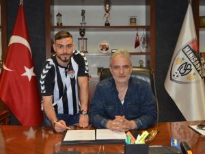 Manisaspor’dan Forvet Ve Kaleci Transferi