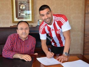 Sivasspor, Muhammet Demir İle 2 Yıllık Sözleşme İmzaladı
