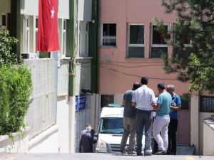 Şehit Öğretmenin Cenazesi Memleketine Gönderildi