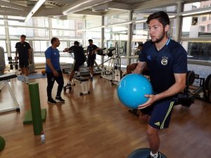 Fenerbahçe Hazırlıklarını Sürdürdü