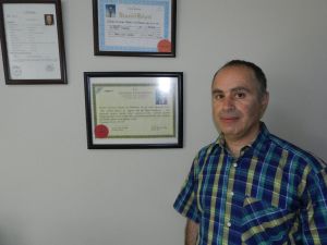11 Üniversiteyi Bitirdi, 12’nciye Hazırlanıyor