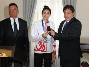 Cumhurbaşkanı Erdoğan’a Verdiği Sözü Tuttu