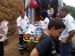 80 Yıl Sonra Kapılarında İlk Kez Ambulans Gördüler