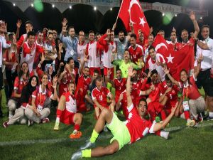 İşitme Engelliler Futbol Milli Takımı Üçlemenin İlk Adımını Attı