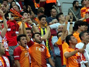 Carole, Islıklandı