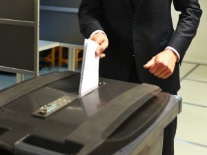 Hollanda 128 Gündür Hükümetsiz