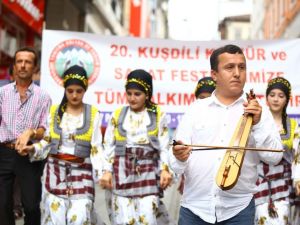 Kemençe, Horon Ve Kuş Dili İle Festivale Davet Ettiler