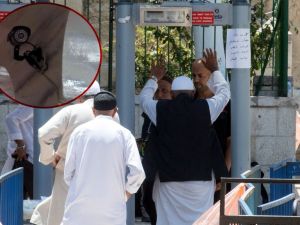 İsrail Şimdi De Güvenlik Kameraları Yerleştirdi