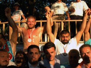 Sarı Fırtına, Kırkpınar’dan Sonra Beşpinar’ın Da Başpehlivanı