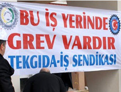 Çaykur'da Grev Pankartı Yeniden Asıldı