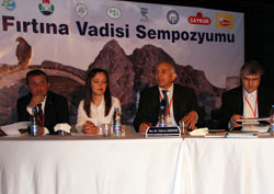 Rize'de Bakan Yoksa İlgi de Yok !